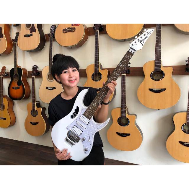 Ibanez Jem Flower Putih