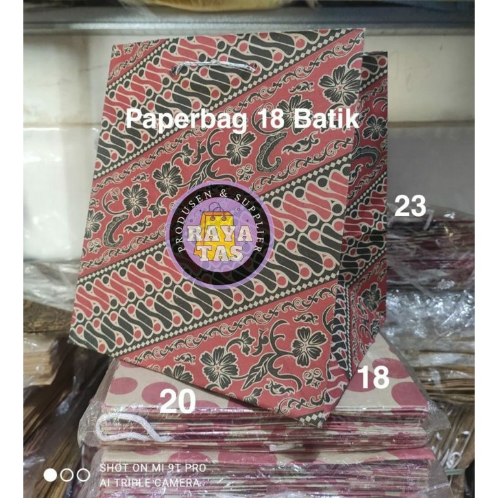 

Paper bag 18 motif (21.18.22)
