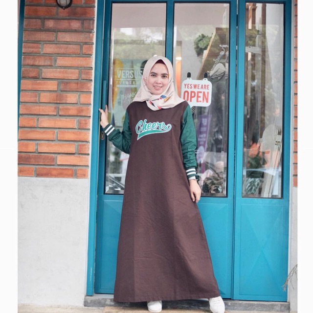 Dress Cheers || Versus City