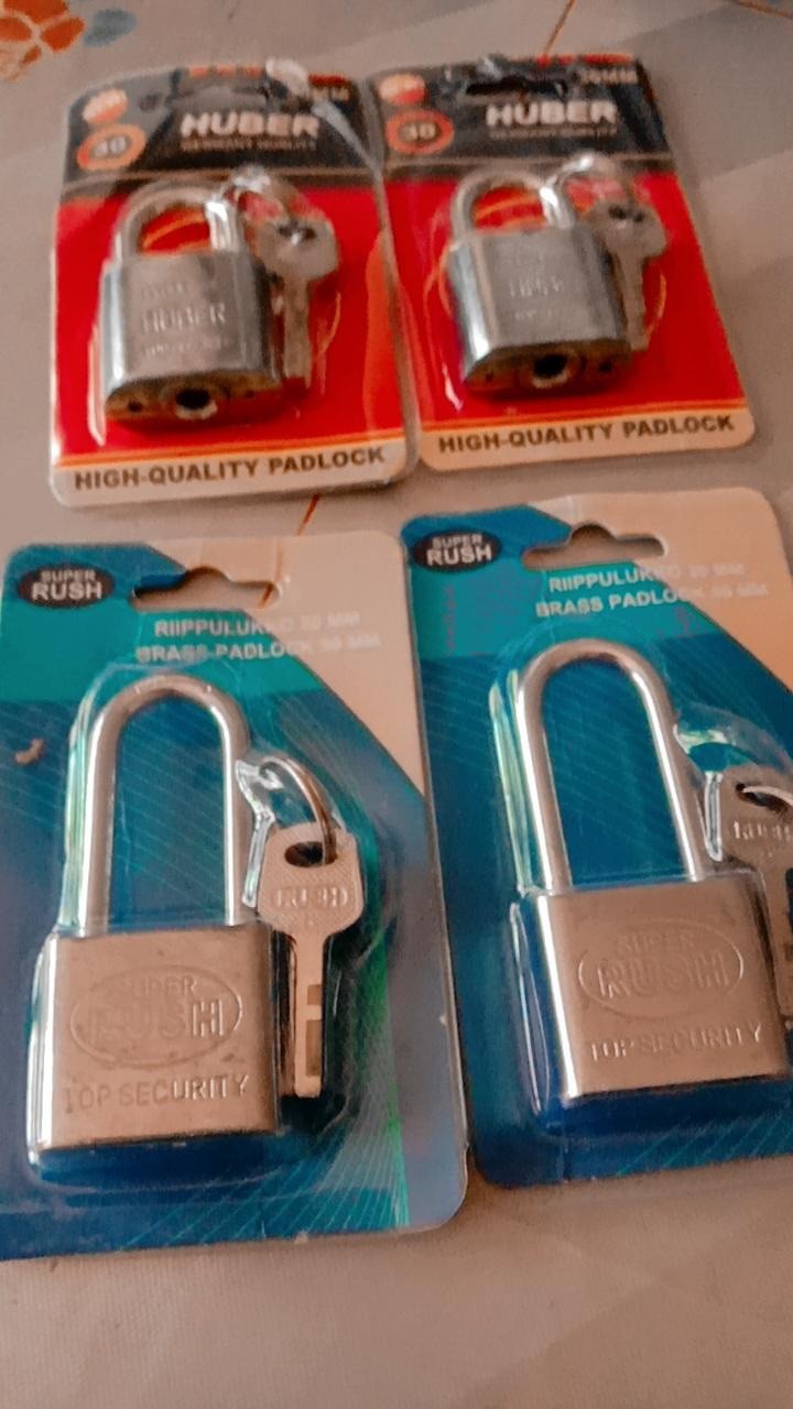 Gembok Putih Panjang 3key 30mm