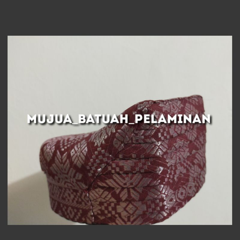 Topi Saluak Songket Penganten Warna Maroon Kombinasi Silver