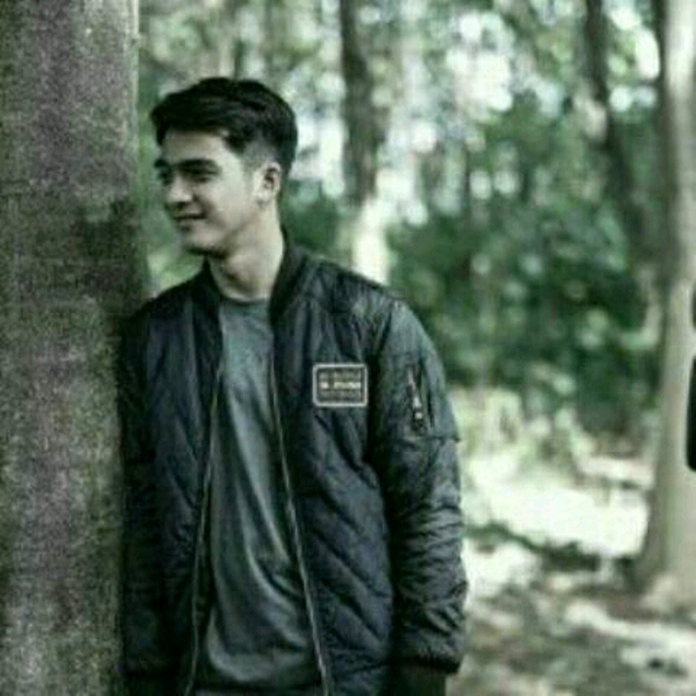 TERKEREN Jaket bomber pangeran di SCTV Jaket Kekinian