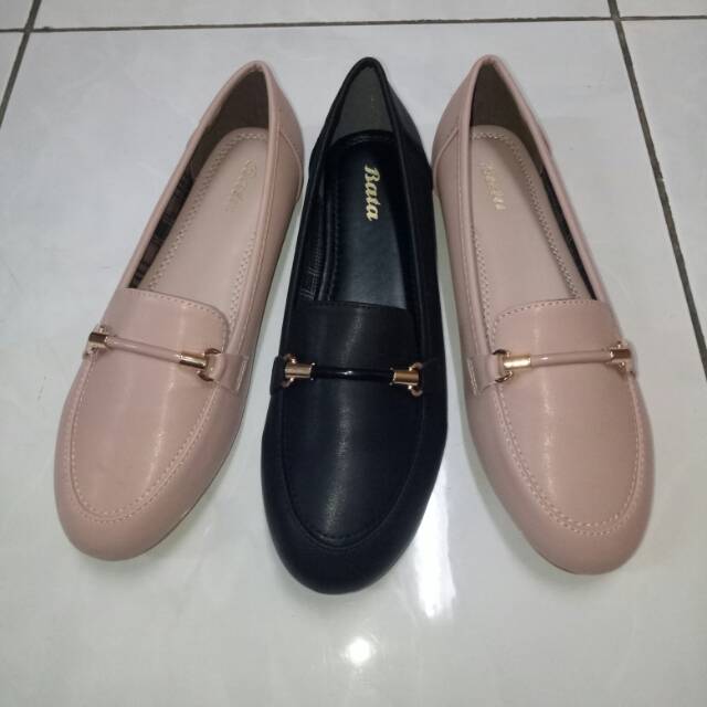 Flats shoes wanita dari bata original,  bahan sintetiss nyaman dan ringan