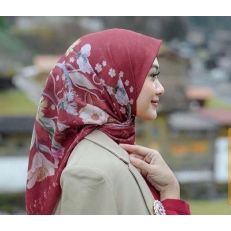 ❌HABIS❌Buttonscarves The Nada Square Do