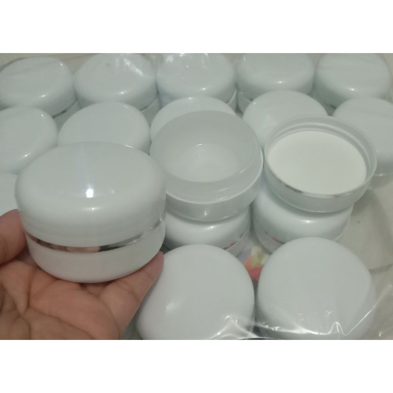 Pot Cream 30G Putih-Putih list silver