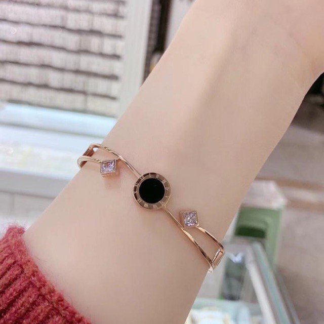 Gelang titanium rosegold bvlgari anti karat luntur