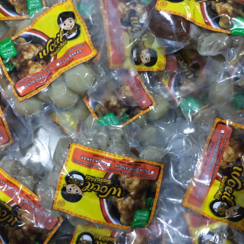 

Cilok Dikacangin cilok bumbu kacang enak creamy lembut beli minimal 10 bungkus dapat harga grosir