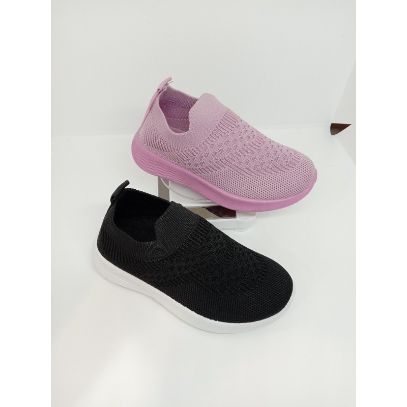 Sepatu slip on anak WDK wak small