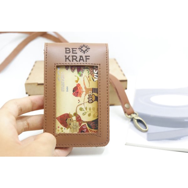 

ID CARD HOLDER KULIT ASLI CUSTOM MAGNET TANAM FLIP NAME TAG TALI KULIT TERMURAH - Brown Murah