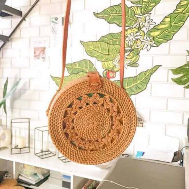 TAS ROTAN BULAT KEPANG