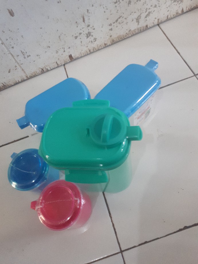 Batamgrosir.id | Teko Air Minum - Ceret Minuman Plastik - Water Jug - Eskan 1.4 Liter Hawaii 5961