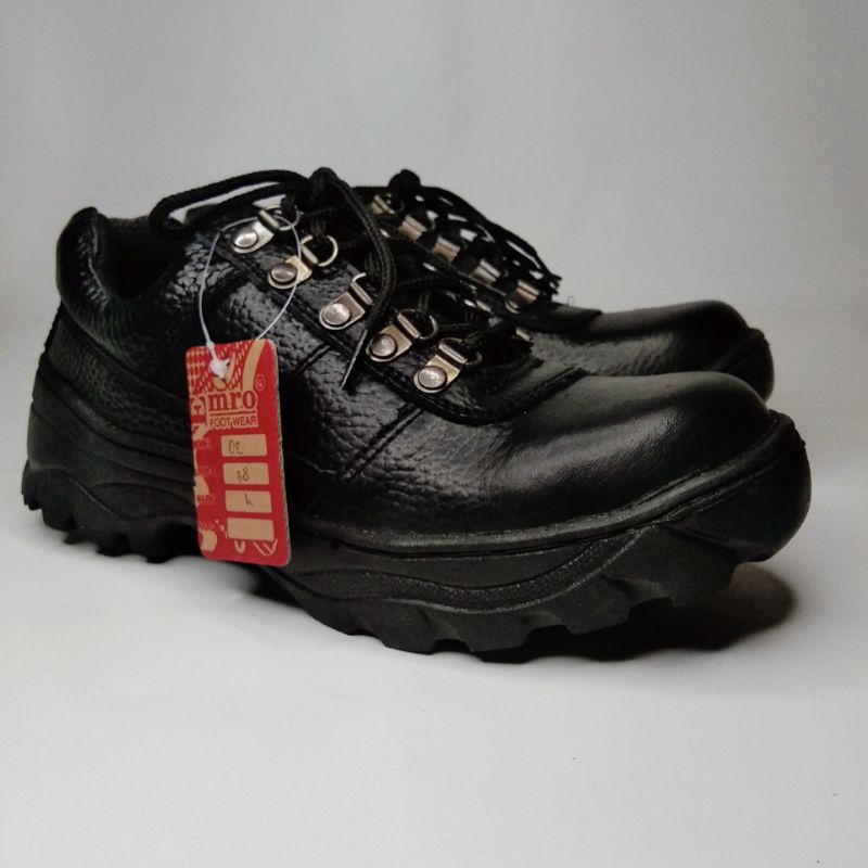 Sepatu Safety Kulit Asli Ujung Besi Sol Karet (Safety 02)