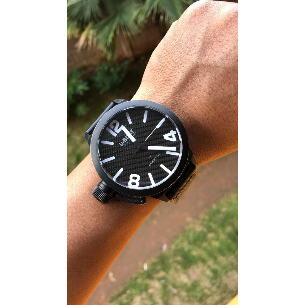 Jam Tangan Pria Merk U-Boat untuk penyelam