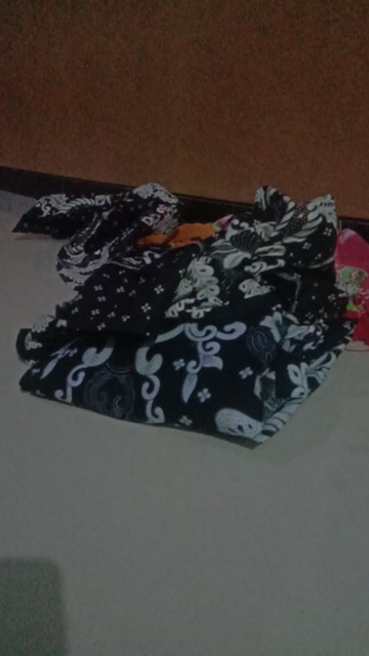 Couple Keluarga Maura Couple - Sania Ruffle Batik Couple Ori Ndoro Jowi - Gurita Putih