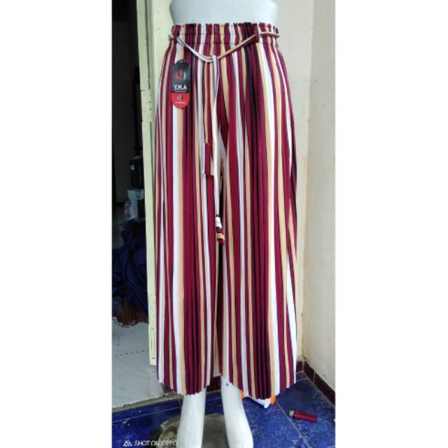 BIG SALE CUCI GUDANG..... KULOT PLISKET MOTIF SALUR