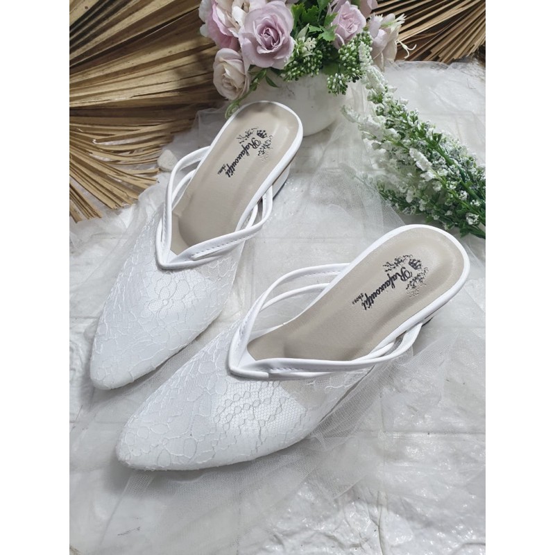 sepatu Felisha putih tanpa payet 5cm tahu