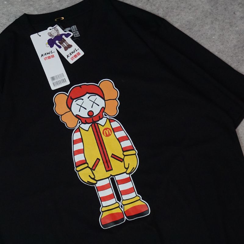 KAOS UNIQLO KAWS - BAJU T SHIRT UNIQLO X KAWS AUTHENTHIC-KAWS X MCD