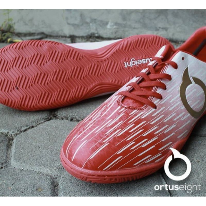 DISCOND 22% Sepatu Futsal Ortuseight Plasma in white red original termurah