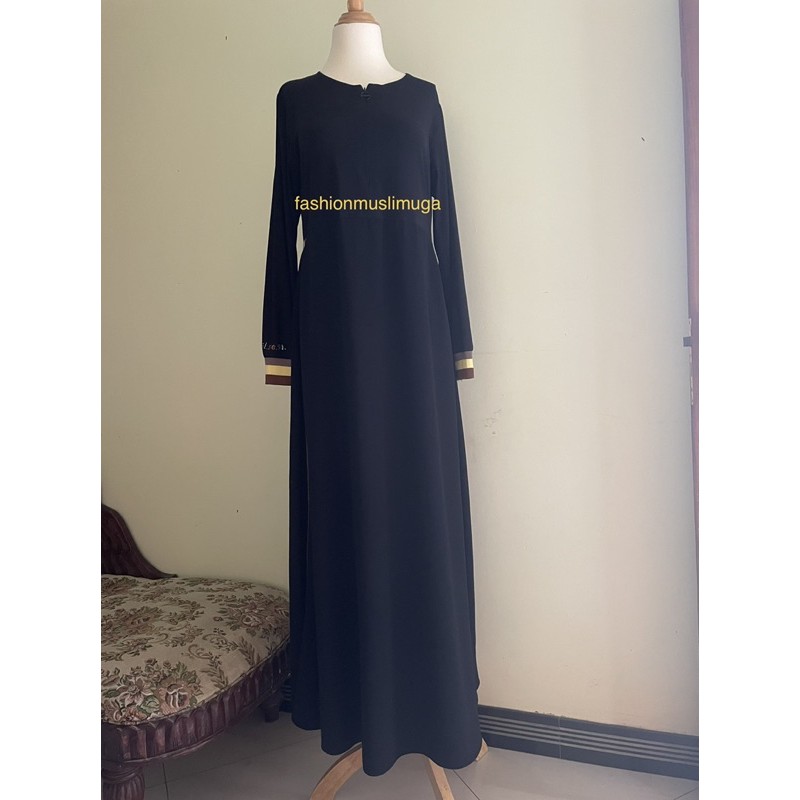 Preloved pl sisesa dress hitam swaro kecil ditangan
