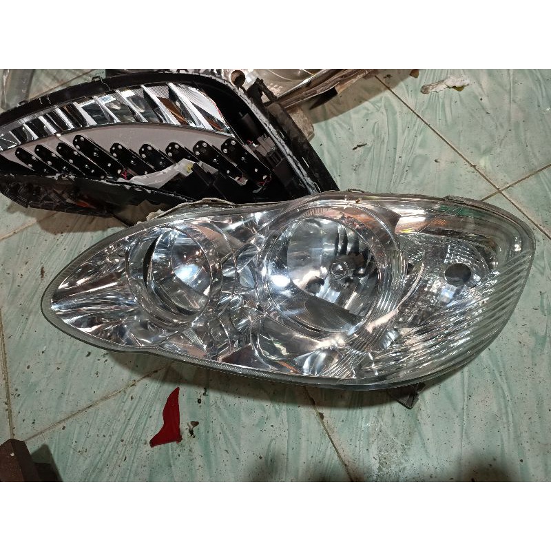 headlamp altis 2004-2005