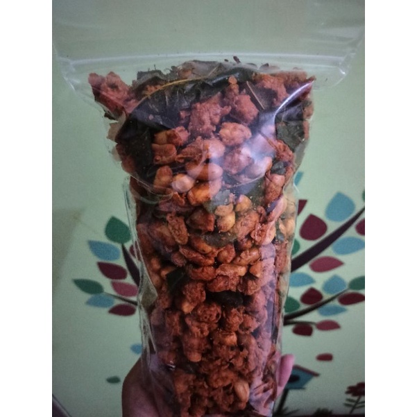 

ANEKA CAMILAN/KACANG THAILAND 1KG