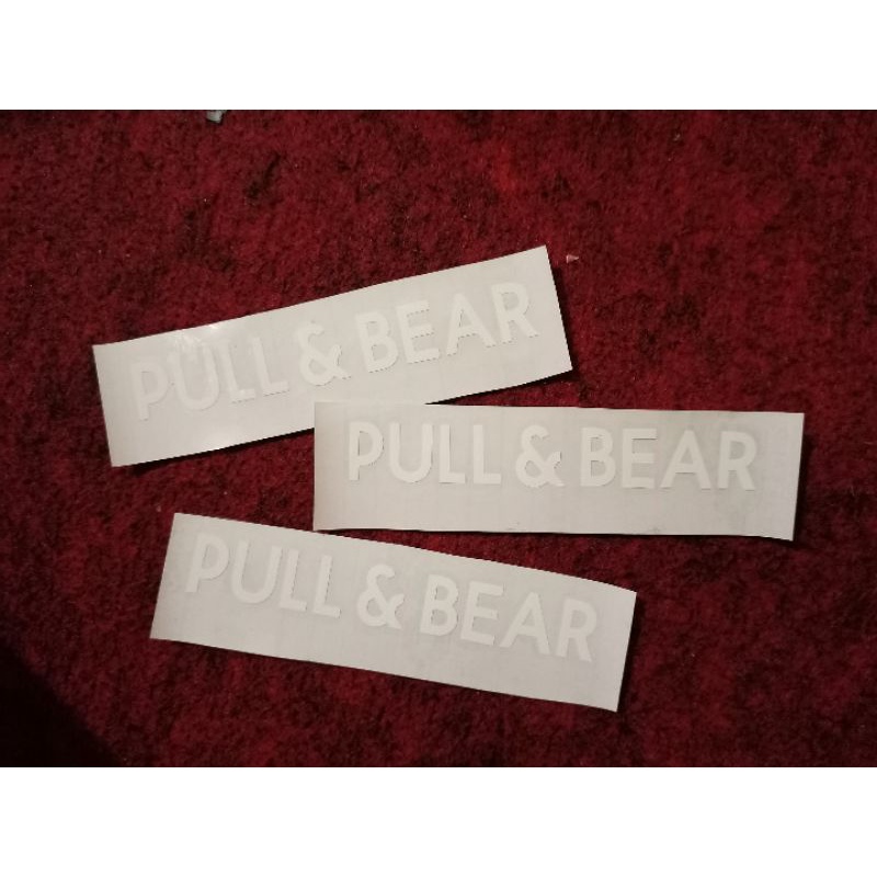 STICKER CUTTING PULL &amp; BEAR