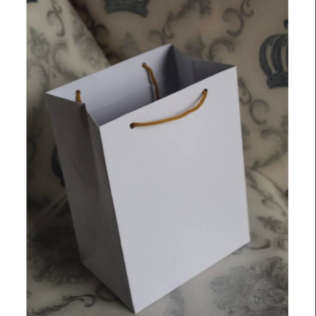 

paperbag glossy white 15*10*20