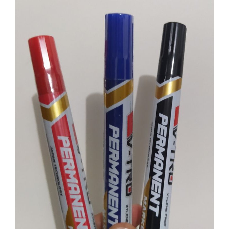 

spidol permanen v tro biru hitam merah