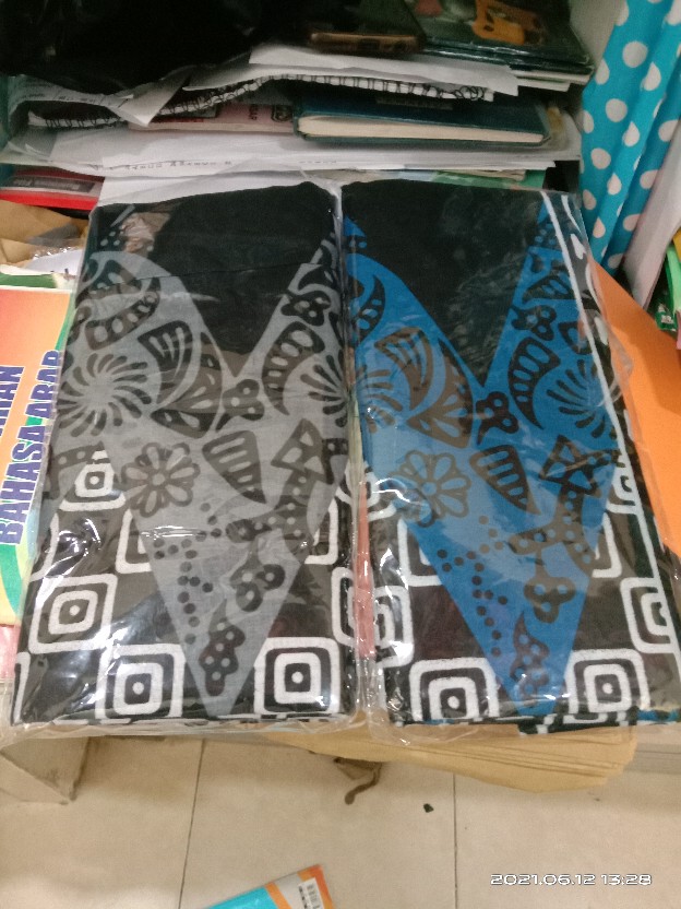 Sarung Anak Batik Halus Motif Kepyuran - Warna Merah- Bukan Sarung Gus Azmi Bahan Katun(kaku)