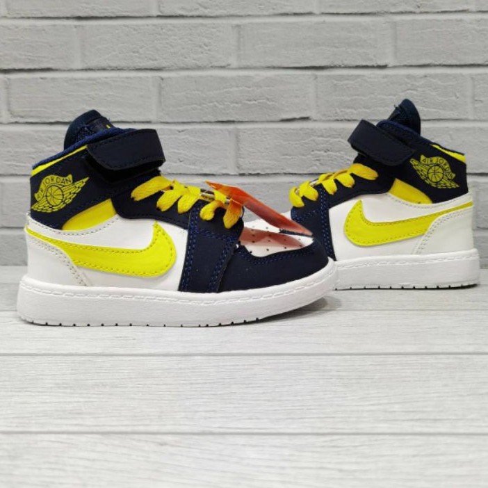 Sepatu Anak Laki dan Sepatu Sneakers Anak Perempuan Jordan Kids Sepatu Anak Laki Laki 10 Tahun Sepatu Anak Sneakers Laki Laki Perempuan Nike Jordan High Grade