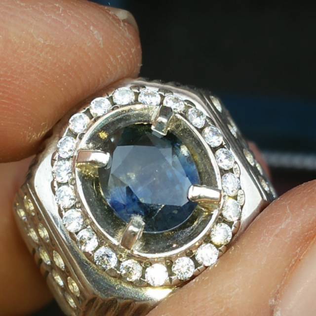 Natural Blue Sapphire Tanzania