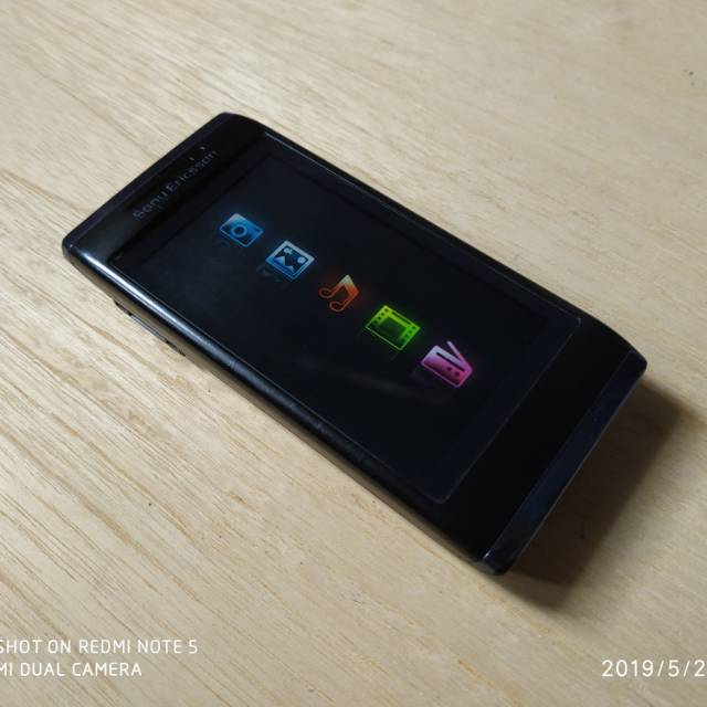 Sony Ericsson u10i Aino