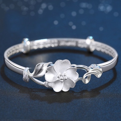 Gelang Tangan Rantai Stainless Steel Motif Bunga Frosted Warna Silver Ala Korea Untuk Wanita