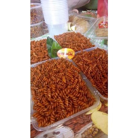 

Makaroni sepiral by somplak pedas daun jeruk
