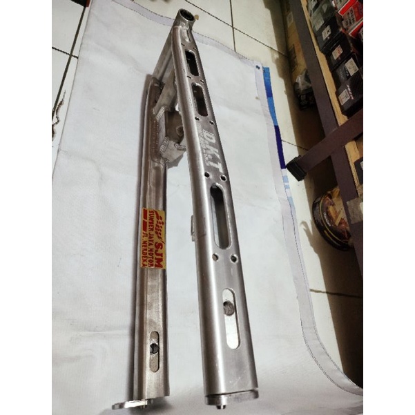 Swing Arm Fu DKT coak bolong Sasis Swing Arm satria FU 150 DKT Thailand coak lubang