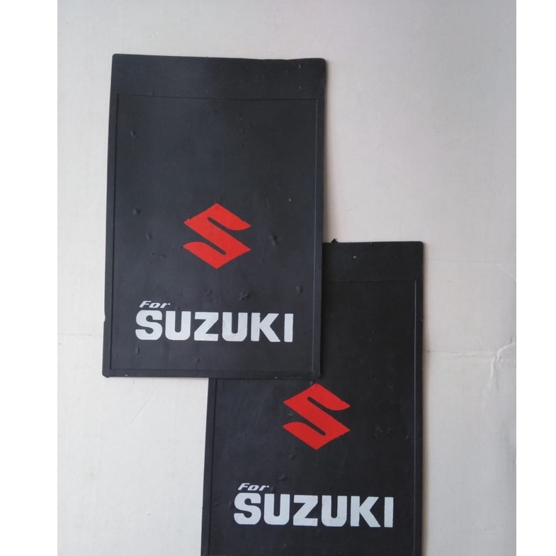 Aneka Karpet Lumpur Roda Mobil Suzuki tulisan Suzuki dan Futura posisi Depan atau Belakang kiri kanan bahan karet mudguard
