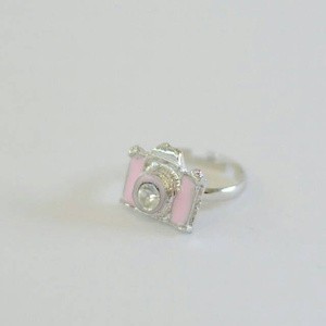 Cin-cin pink camera cincin