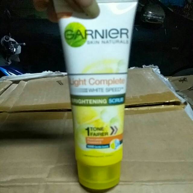 GARNIER FF LG Brightening Scrub 100ml