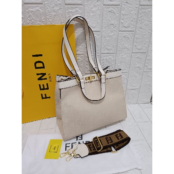 tas fashion tote Fendi peekaboo  kanvas medium size 3fungsi, Fendi Tote top handle, shoulder bag.dan selempang free paperbag