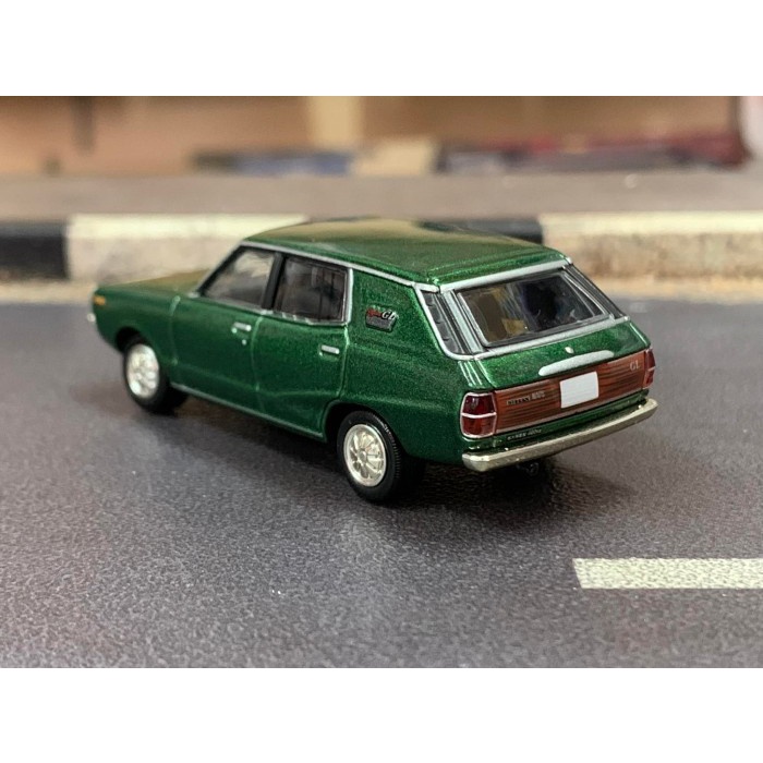 Tomica Limited Vintage Neo LV-N67b Nissan Skyline Van