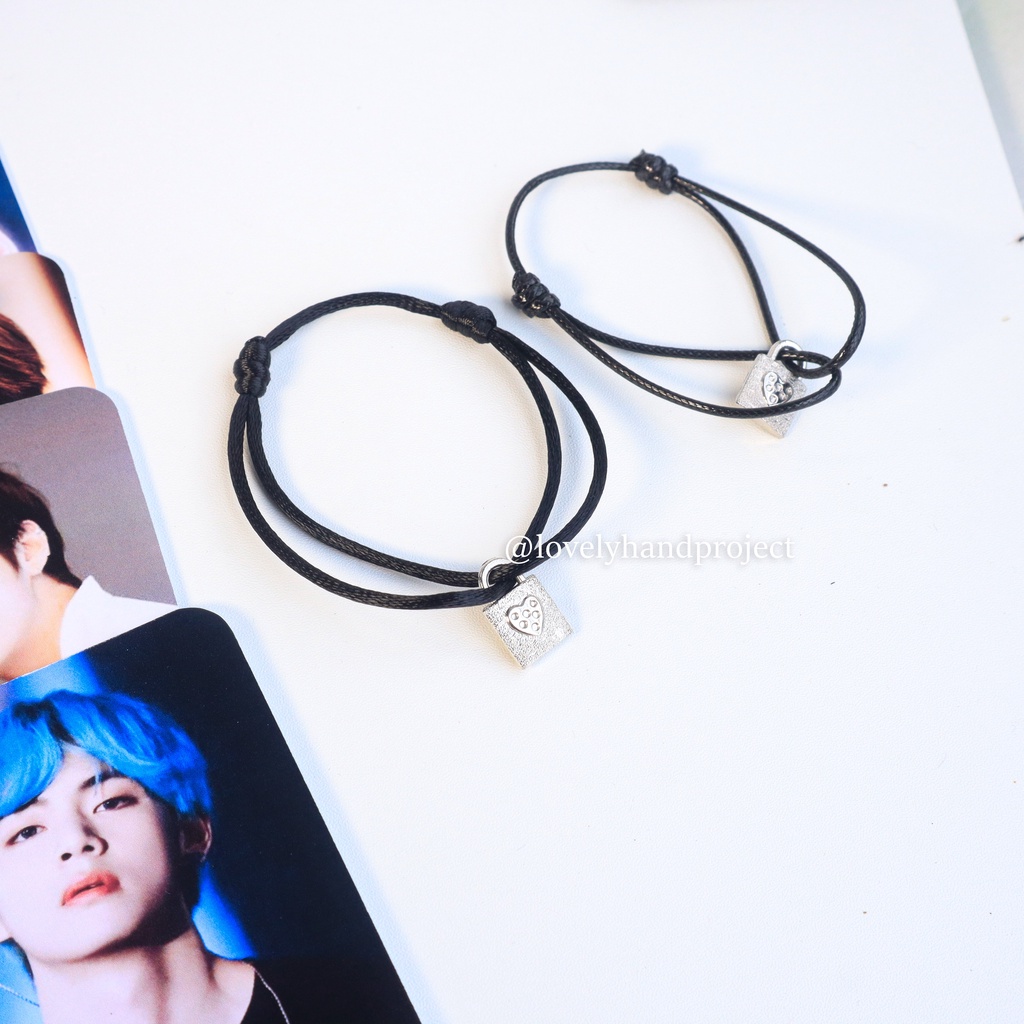 (Spesial BTS) Gelang V Kim Taehyung Manik Gembok Padlock Free Photocard Tali Waterproof Korea &amp; Satin Super Lembut Simpul Simbol huruf V Kpop Korean Pop