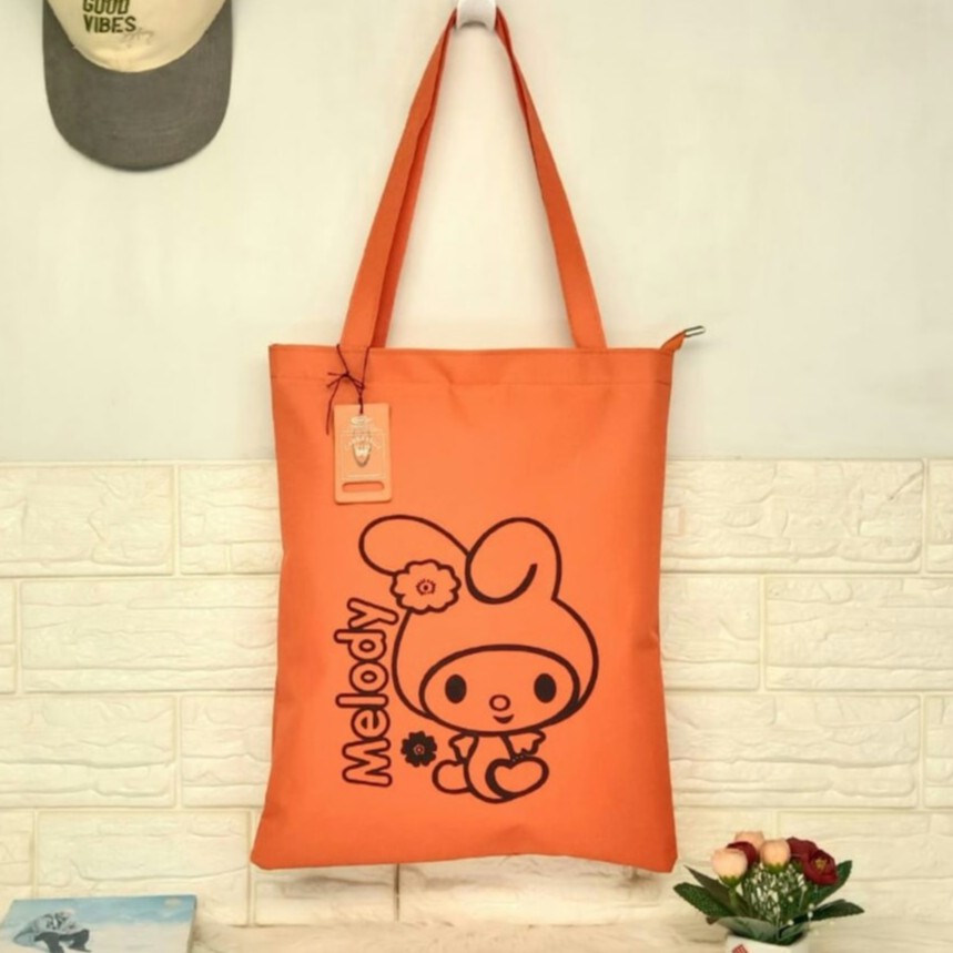 TOTEBAG KANVAS ANAK WANITA /TOTE BAG CUSTOM UNTUK SEMINAR ULANG TAHUN BISA custom SABLON UKURAN MODE