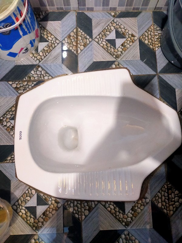 Gaspol Penghilang Dan Pembersih Kerak Toilet Kamar Mandi