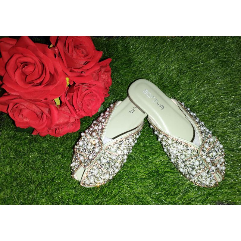SANDAL SEPATU SOFIYA