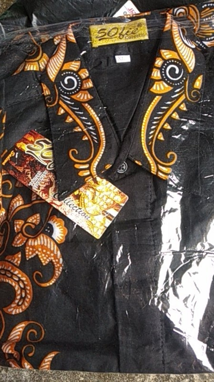 Kemeja Batik Bahu Pendek Motif Wayang Semar Mesem