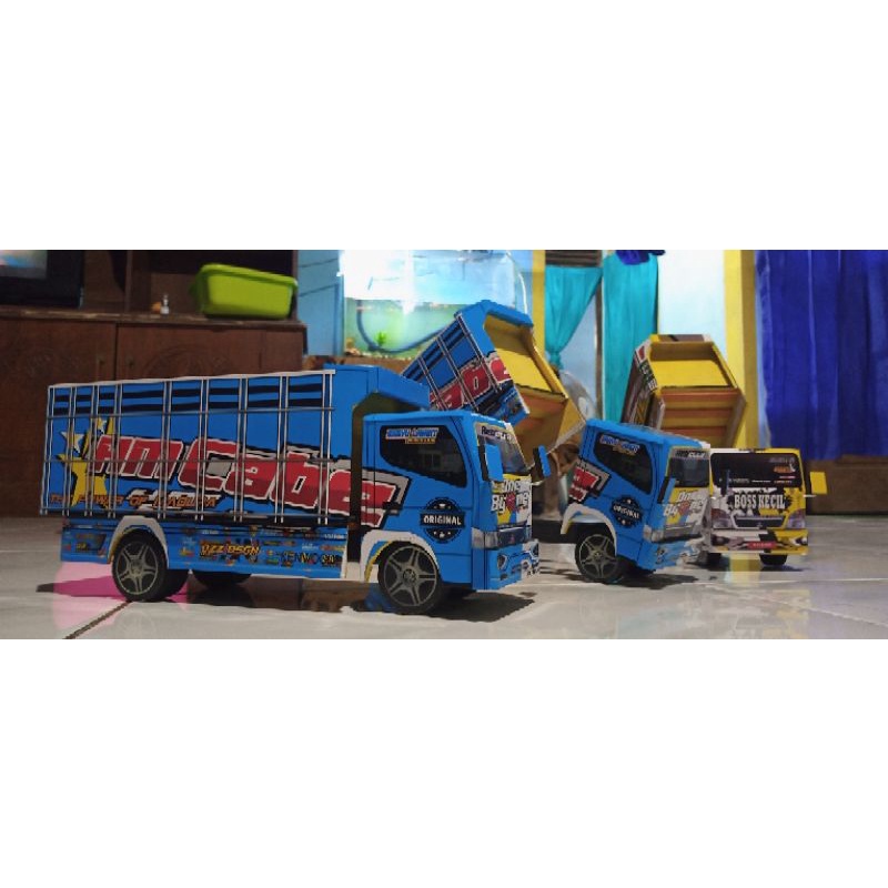 miniatur truk oleng hm cabe