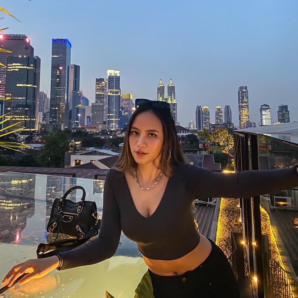 [LC] Pluffyschoice Venice CROP Top V-neck Atasan Wanita Lengan Panjang Bahan Jersey S-XXL Bigsize-3