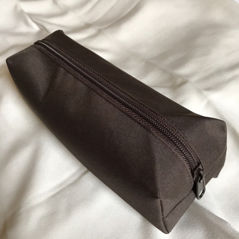 

Pouch Waterpoof Simple dan Elegant Murah