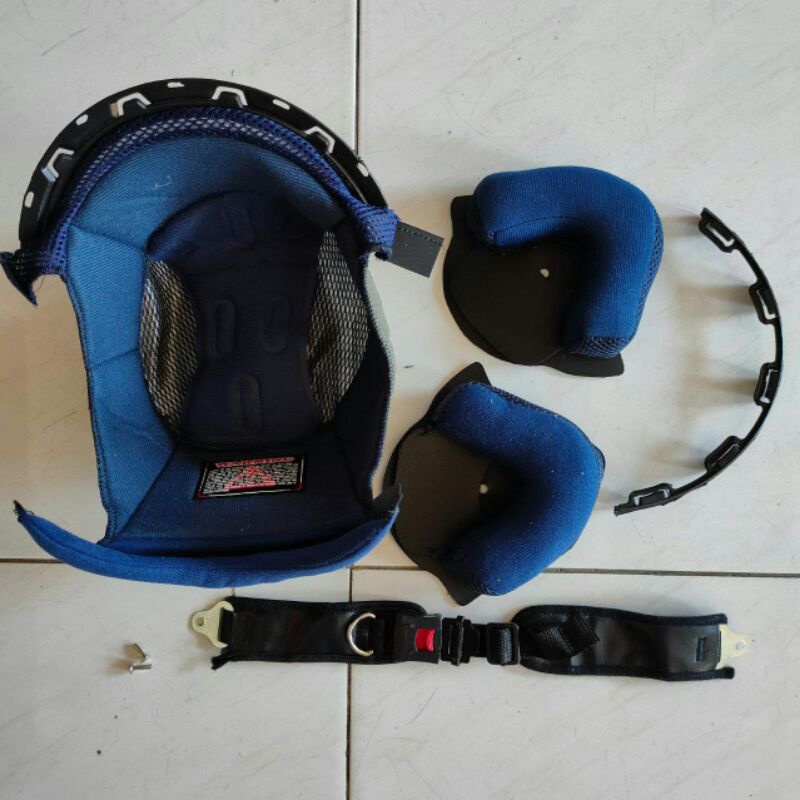 Busa Helm Ink CX22, Centro Non Ori Spon CX 22 Tali Gesper