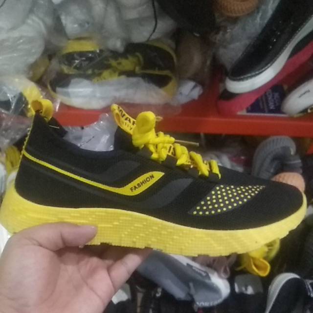 

Kuning tali size besar